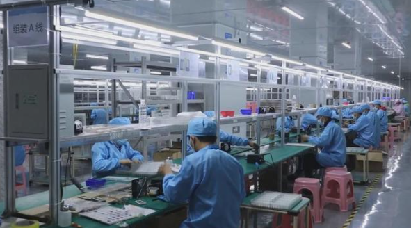 总投资15亿元 芒市智能终端电子产业园项目正式落地投产